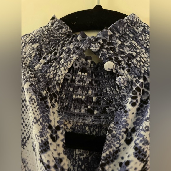 NANETTE LEPORE Blue Snakeskin Print High-Low Sleeveless Smocked Midi Dress Size - Picture 6 of 7